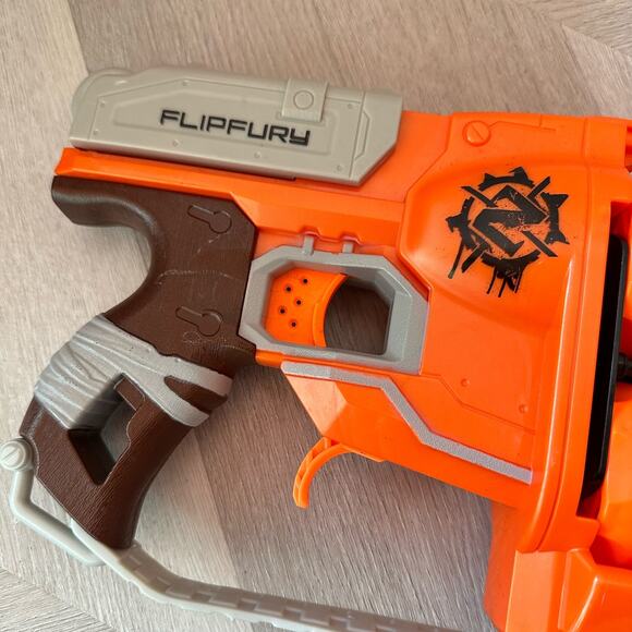 Nerf Zombie Strike Flipfury 2013 Hasbro I-3526B Orange Blaster Double Barrel - Picture 3 of 8